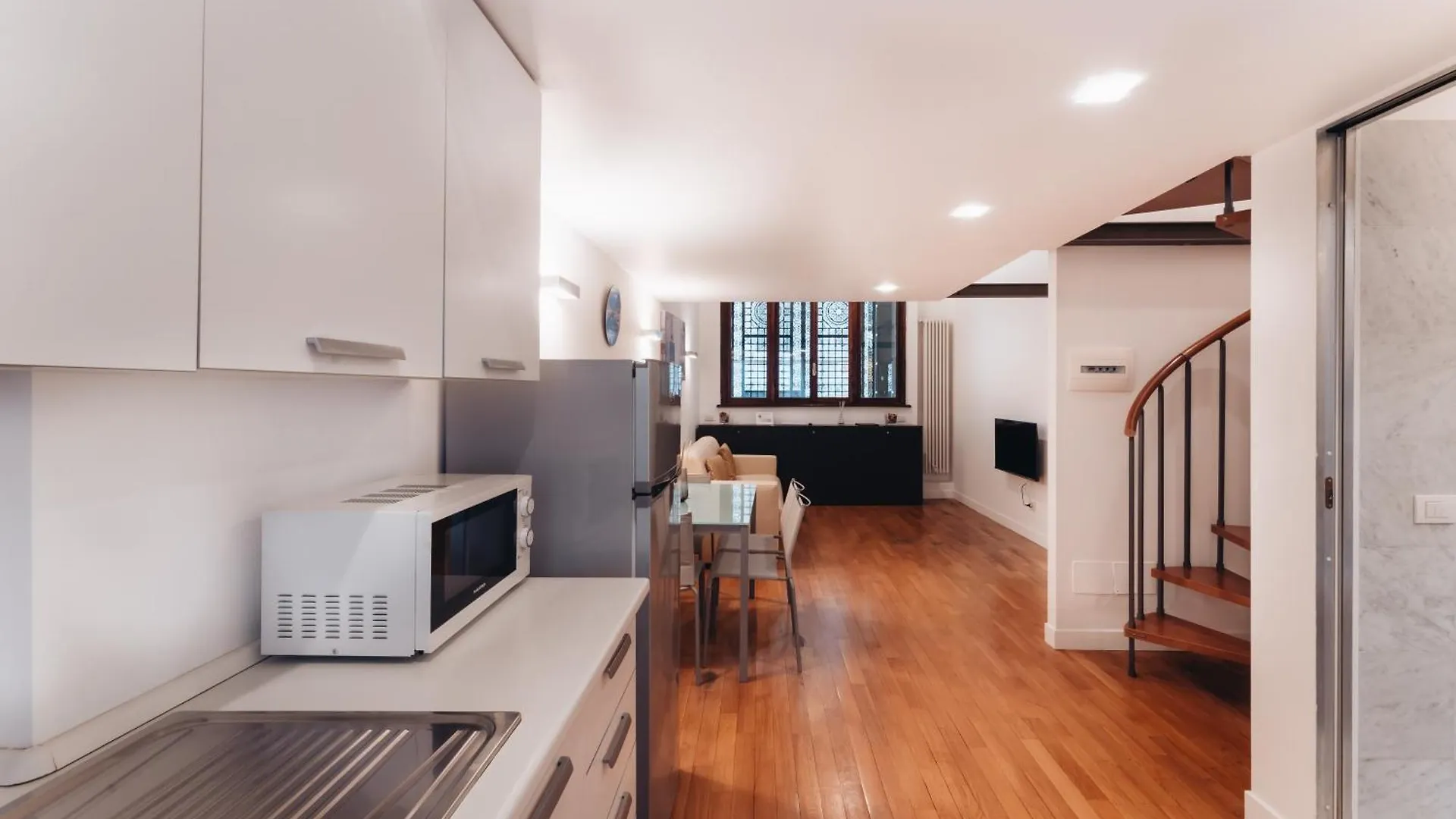 Charming De Togni Apartment Milan