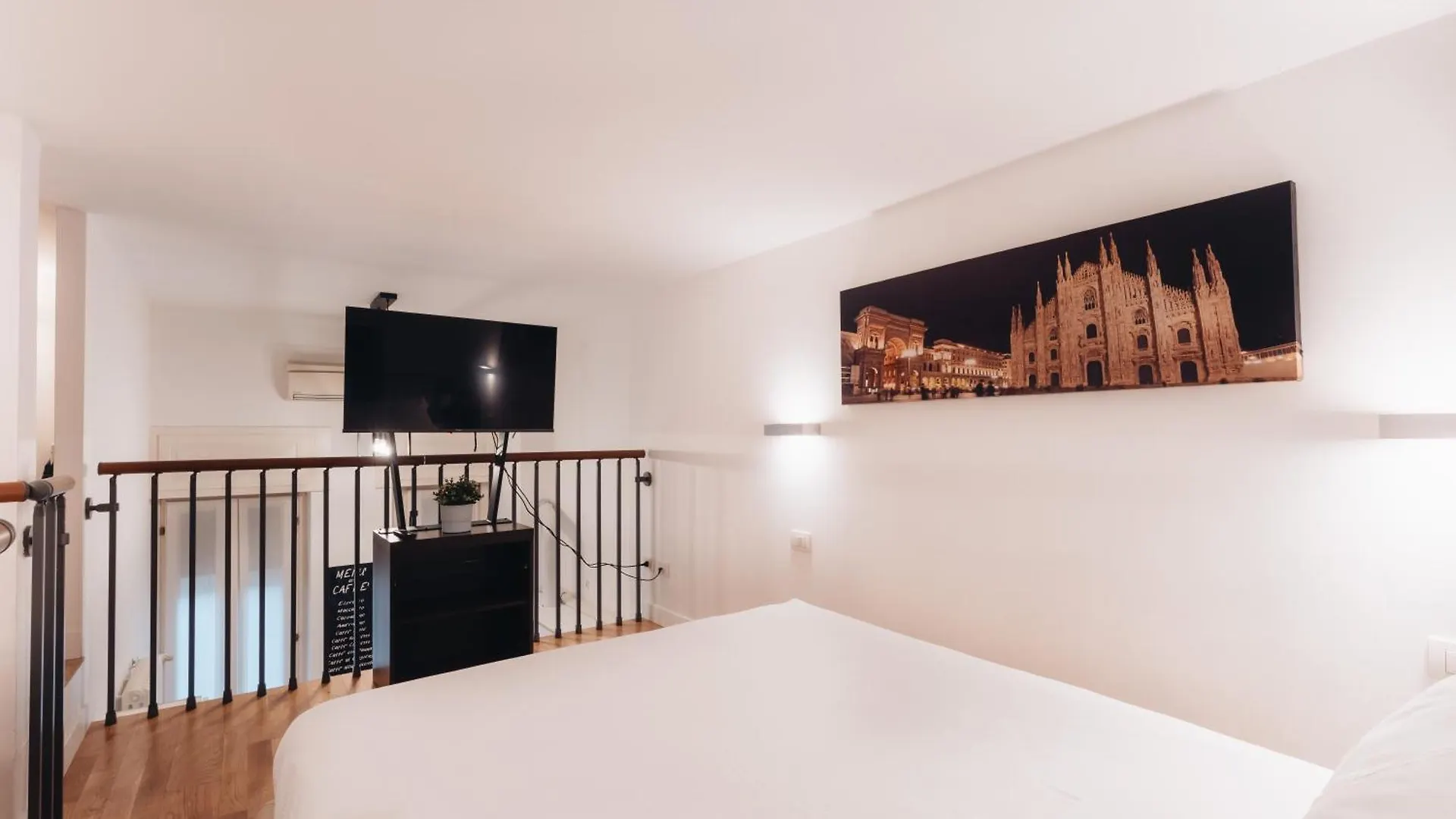 Charming De Togni Apartment Milan